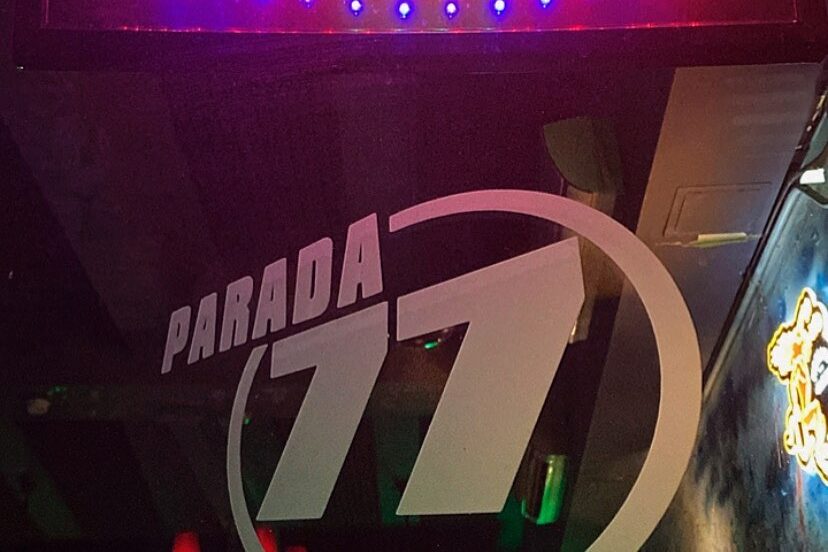   Parada 77